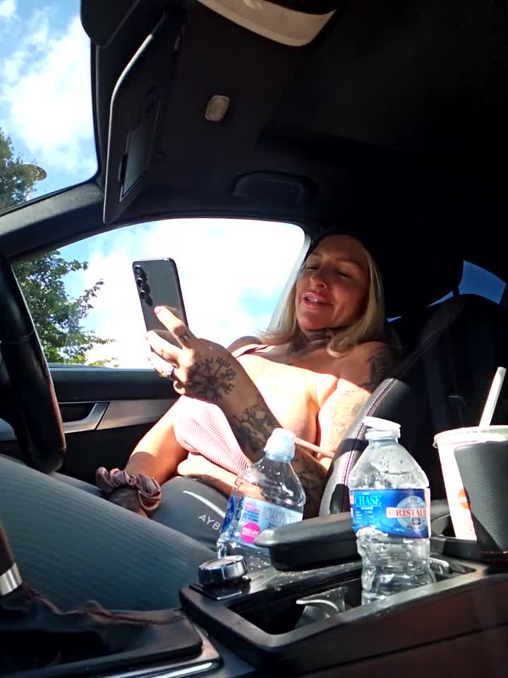 YourMommyBlair