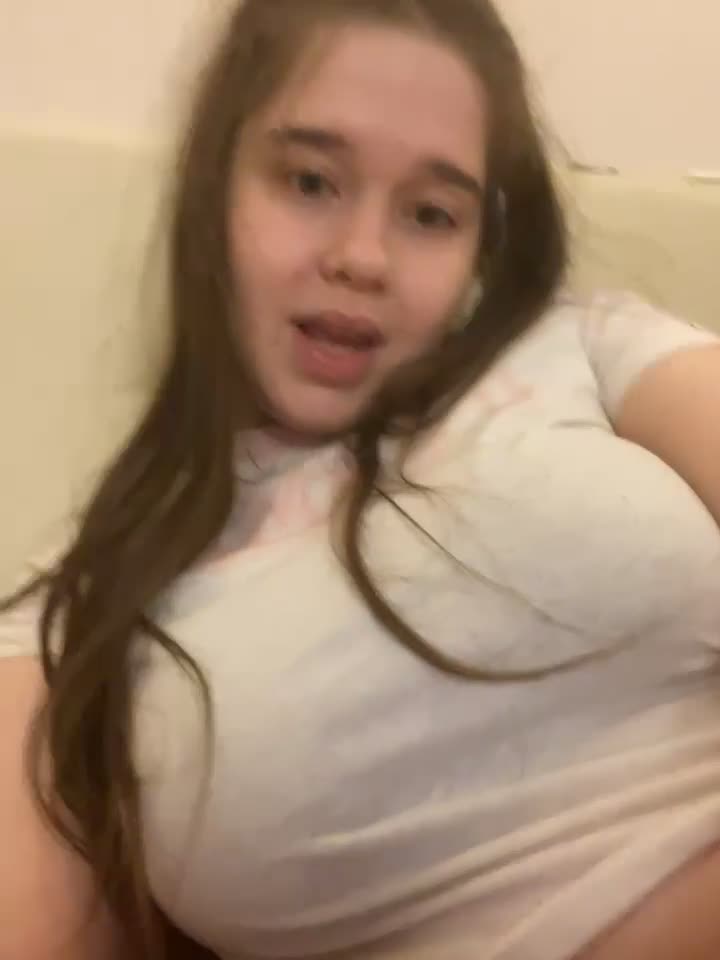 HornyGirlH cam recording