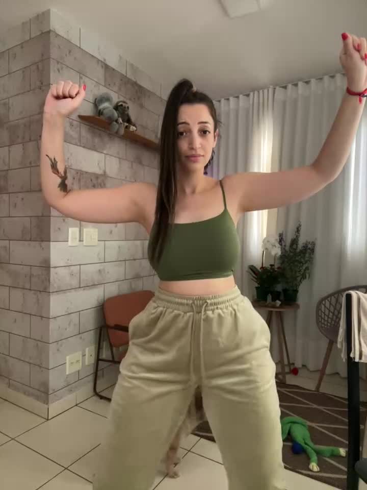 BelleLouiseVp - Stripchat webcam show • Thursday, June 5, 2025 #Squirt #FootFetish #Mobile