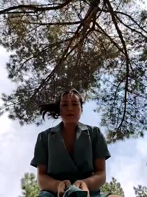 bingxin- - Stripchat webcam show • Friday, September 19, 2025 #BlackHair #Heels #FootFetish